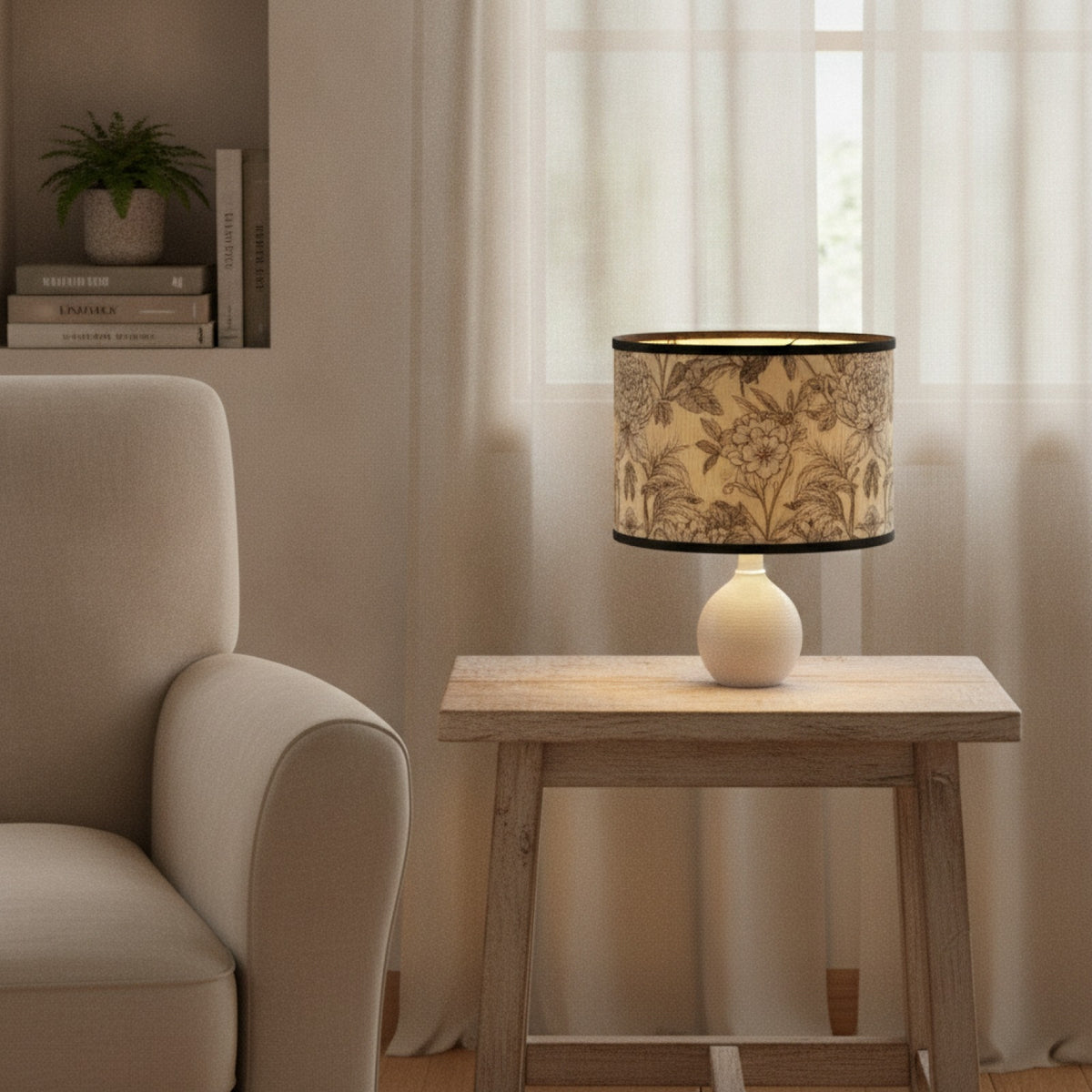Abat-Jour Cylindrique en Bambou Luang avec Motifs Floraux et Végétaux - Ambiance Naturelle