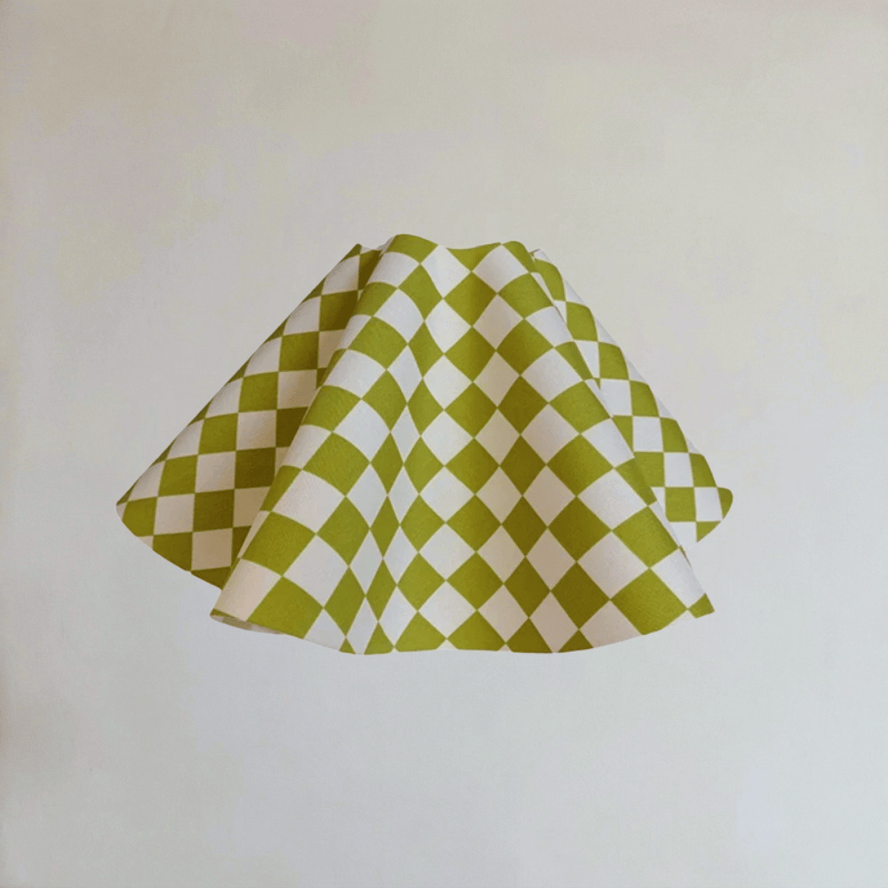 Abat-Jour Enfant Emerald : Design Ondulé et Motif Damier pour Chambre
